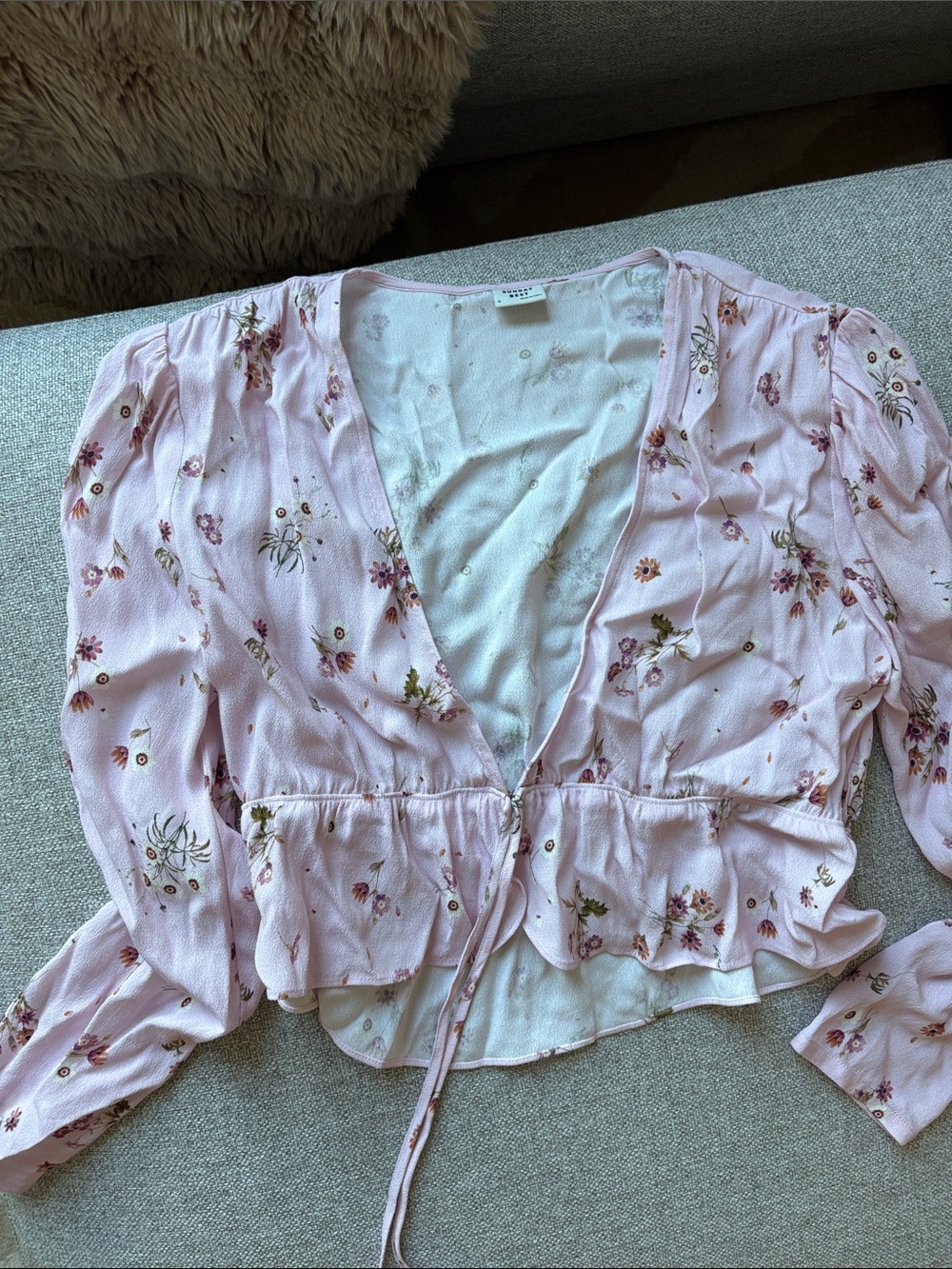 Aritzia Light Pink Floral Tie-Front Women's Top